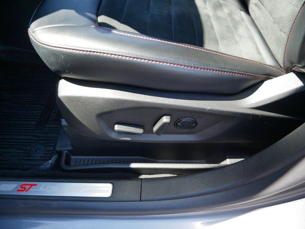 used 2023 Ford Edge car, priced at $29,317