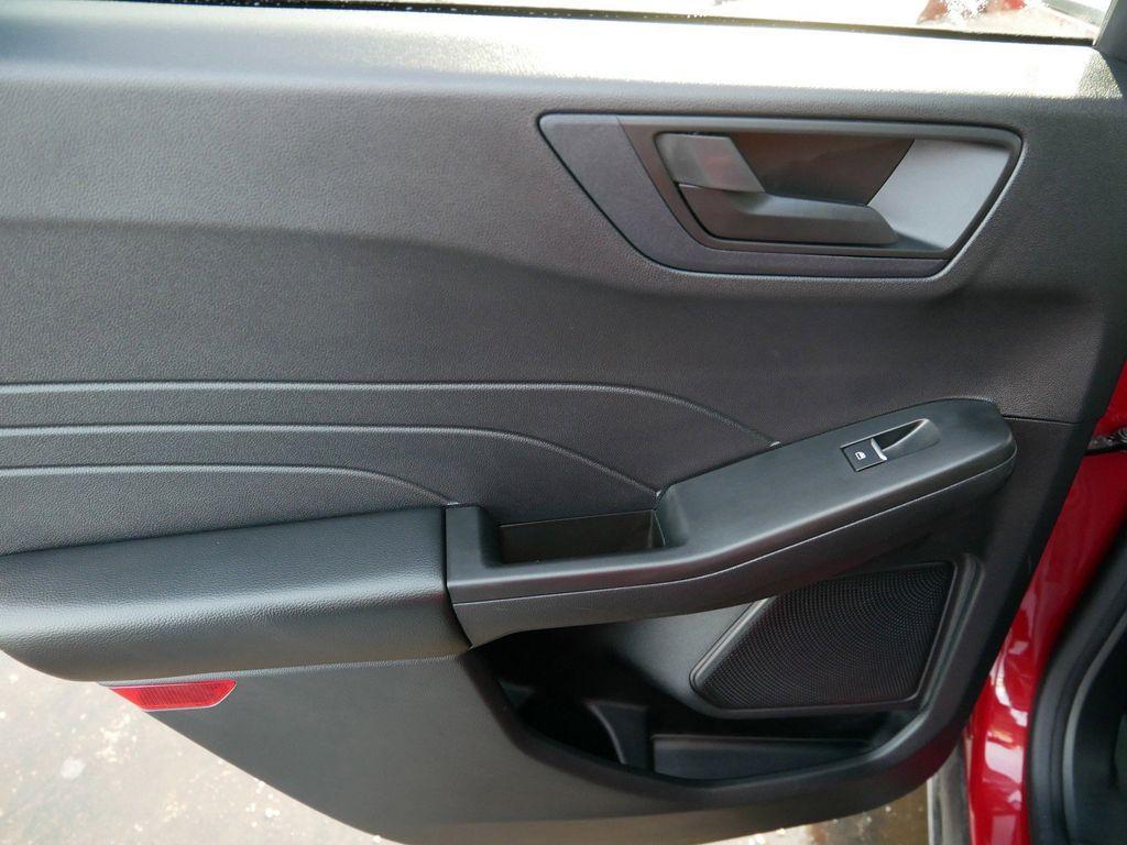 used 2022 Ford Escape car, priced at $23,999