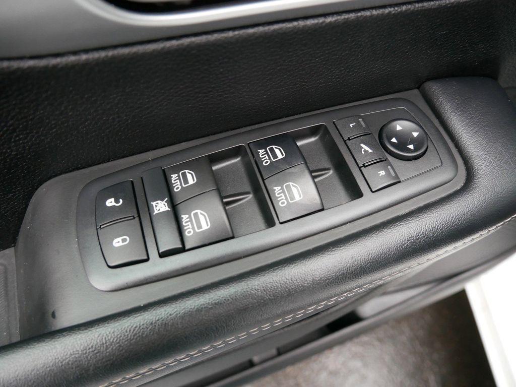 used 2018 Chrysler Pacifica car, priced at $18,499