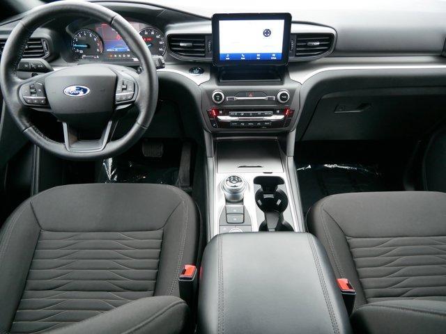 used 2025 Ford Escape car, priced at $27,999