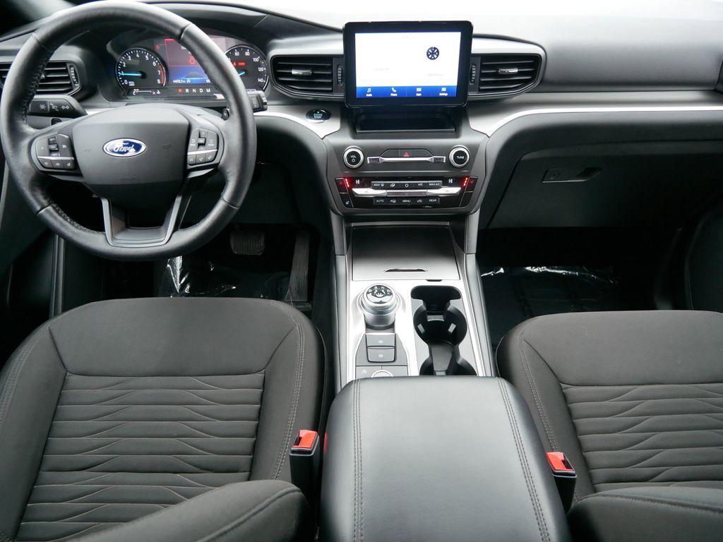 used 2025 Ford Escape car, priced at $27,999