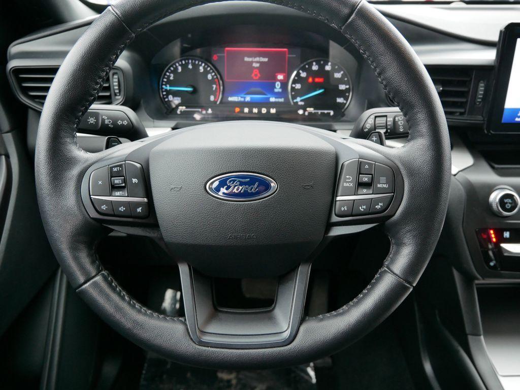 used 2025 Ford Escape car, priced at $27,999