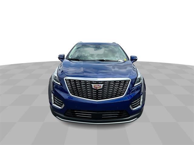new 2025 Cadillac XT5 car, priced at $45,990