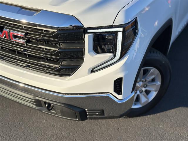 new 2026 GMC Sierra 1500 car, priced at $43,320