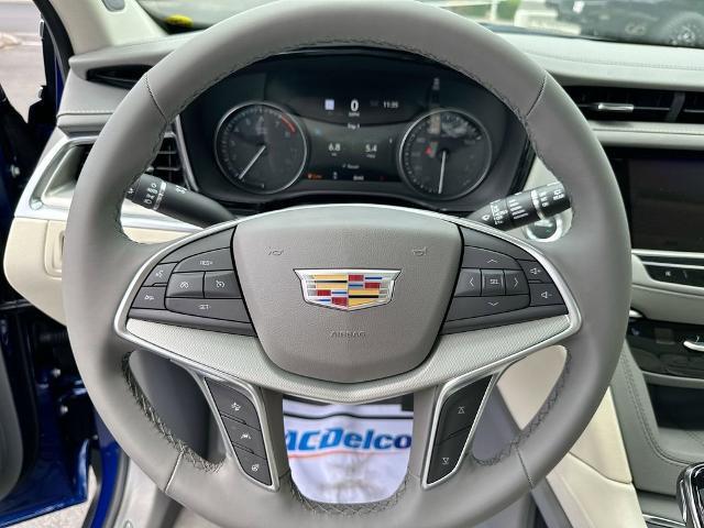 new 2025 Cadillac XT5 car, priced at $56,090