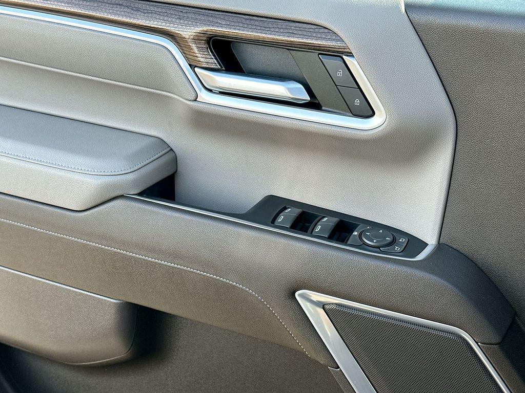used 2022 Chevrolet Silverado 1500 car, priced at $35,990