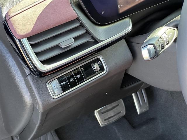 new 2025 Buick Envision car, priced at $43,005