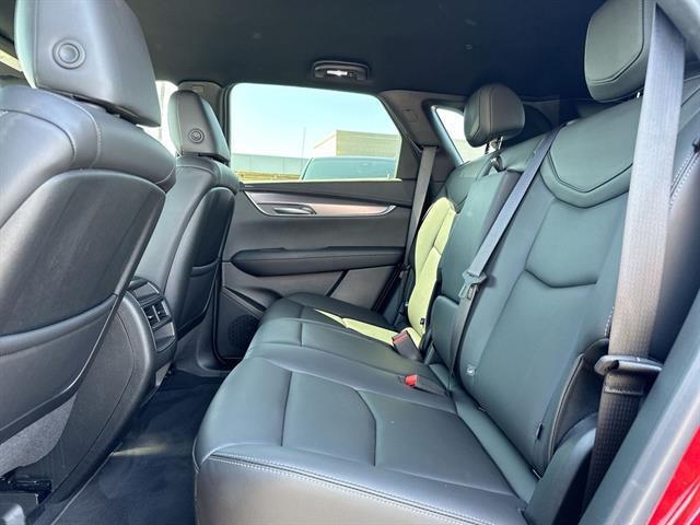 new 2025 Cadillac XT5 car, priced at $37,915