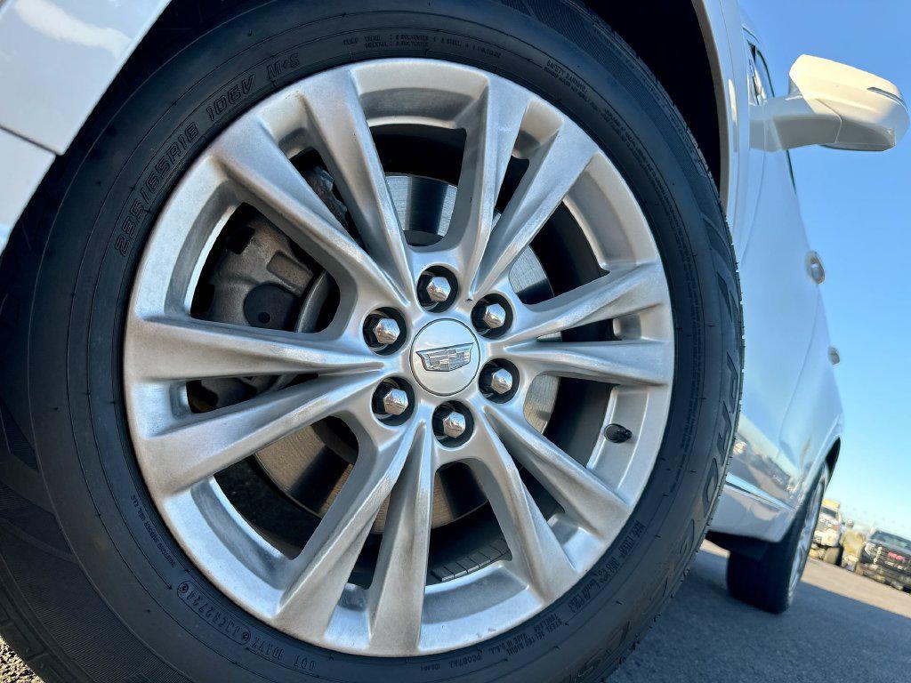 used 2023 Cadillac XT6 car, priced at $25,989
