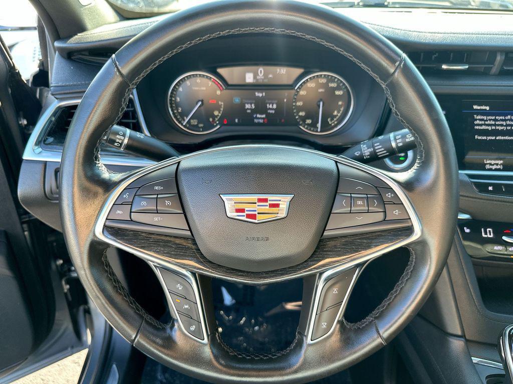 used 2021 Cadillac XT5 car, priced at $23,819