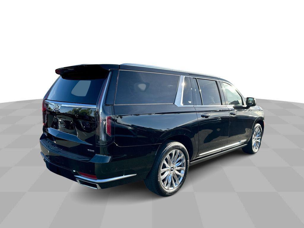 used 2022 Cadillac Escalade ESV car, priced at $52,789