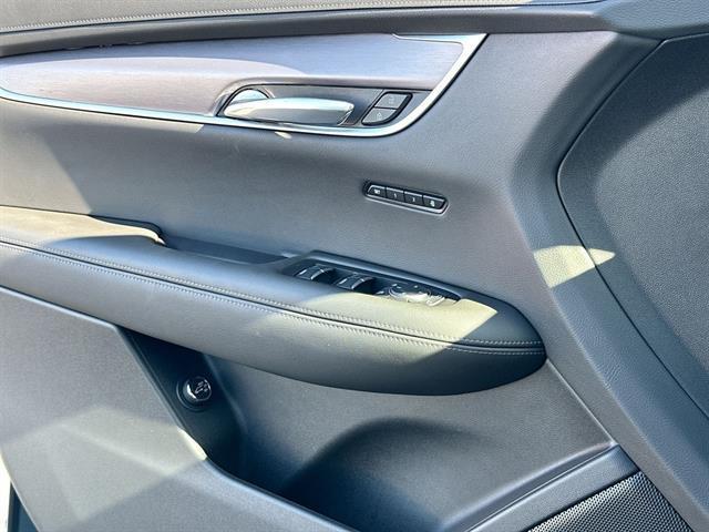 new 2025 Cadillac XT6 car, priced at $41,565