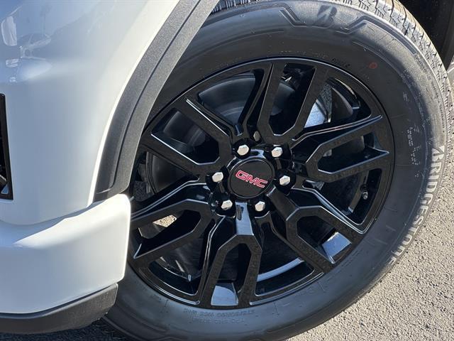 new 2026 GMC Sierra 1500 car, priced at $48,495
