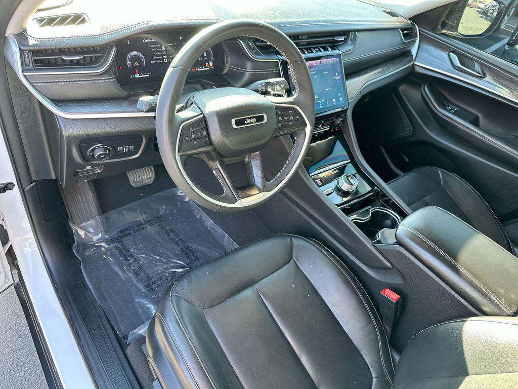 used 2023 Jeep Grand Cherokee car, priced at $29,890