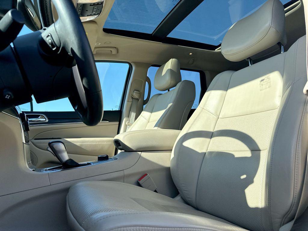 used 2020 Jeep Grand Cherokee car, priced at $26,579