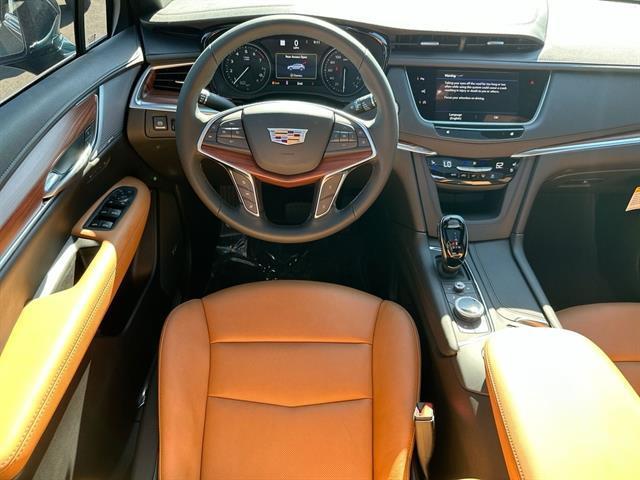 new 2025 Cadillac XT5 car, priced at $51,990
