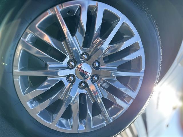 new 2025 GMC Yukon car, priced at $79,817