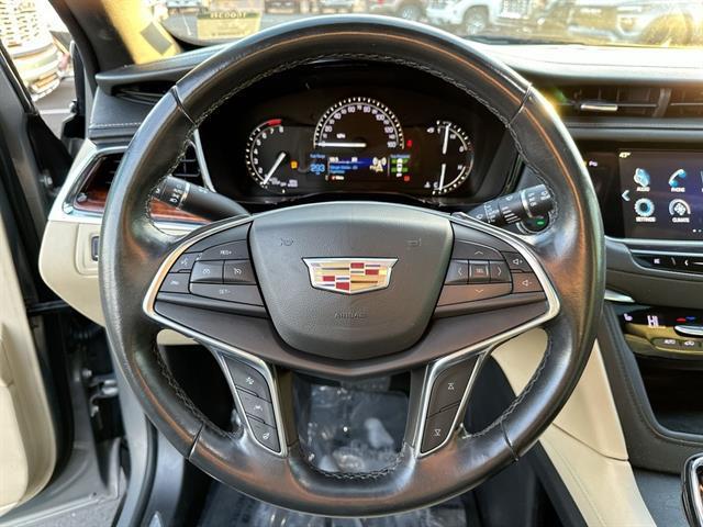 used 2018 Cadillac XT5 car, priced at $17,990