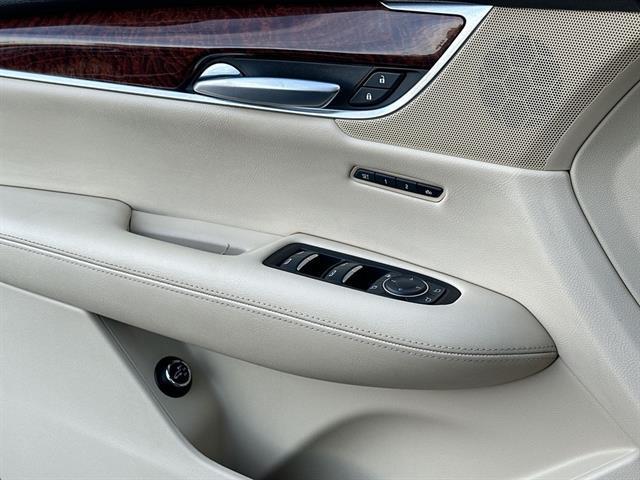 used 2018 Cadillac XT5 car, priced at $17,990