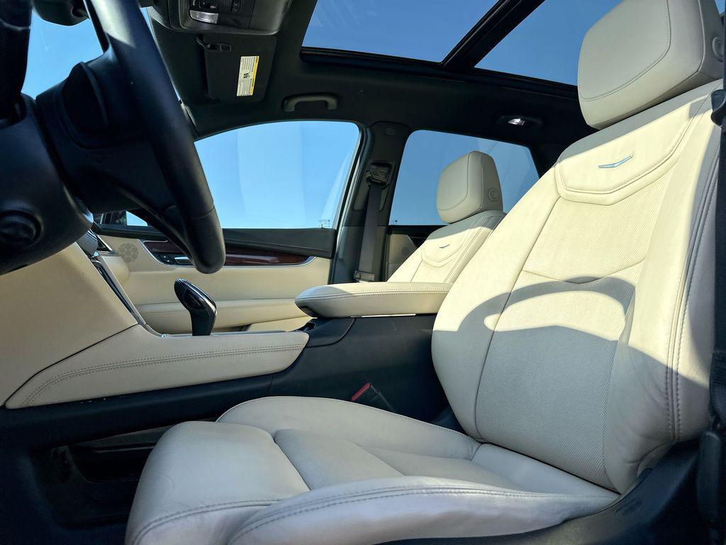 used 2017 Cadillac XT5 car, priced at $16,579