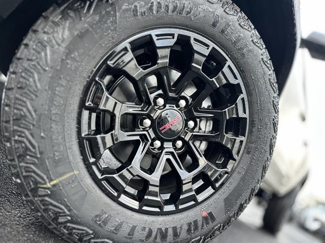 new 2026 GMC Canyon car, priced at $43,525