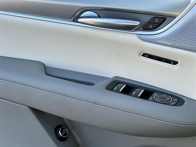 new 2025 Cadillac XT5 car, priced at $50,065