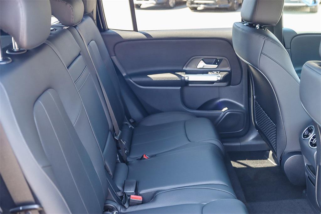 new 2025 Mercedes-Benz GLB 250 car, priced at $47,720