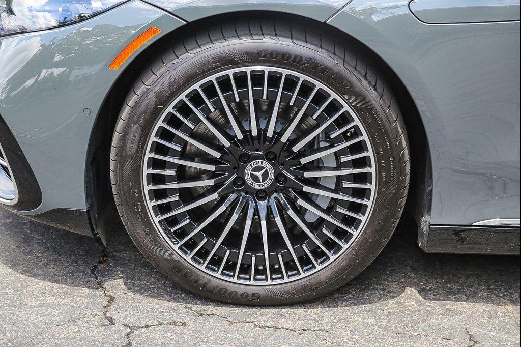 used 2024 Mercedes-Benz EQS 580 car, priced at $74,300