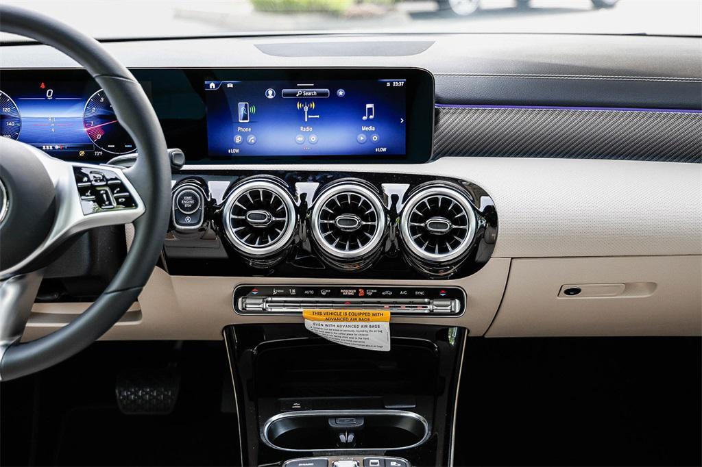 new 2025 Mercedes-Benz CLA 250 car, priced at $45,745