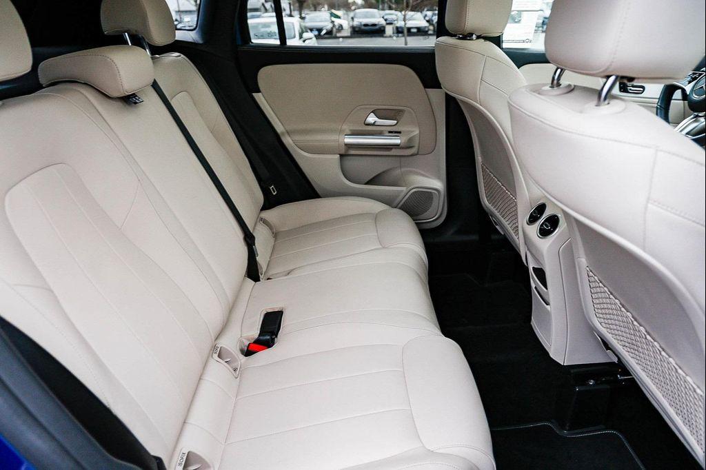 used 2025 Mercedes-Benz GLA 250 car, priced at $38,595