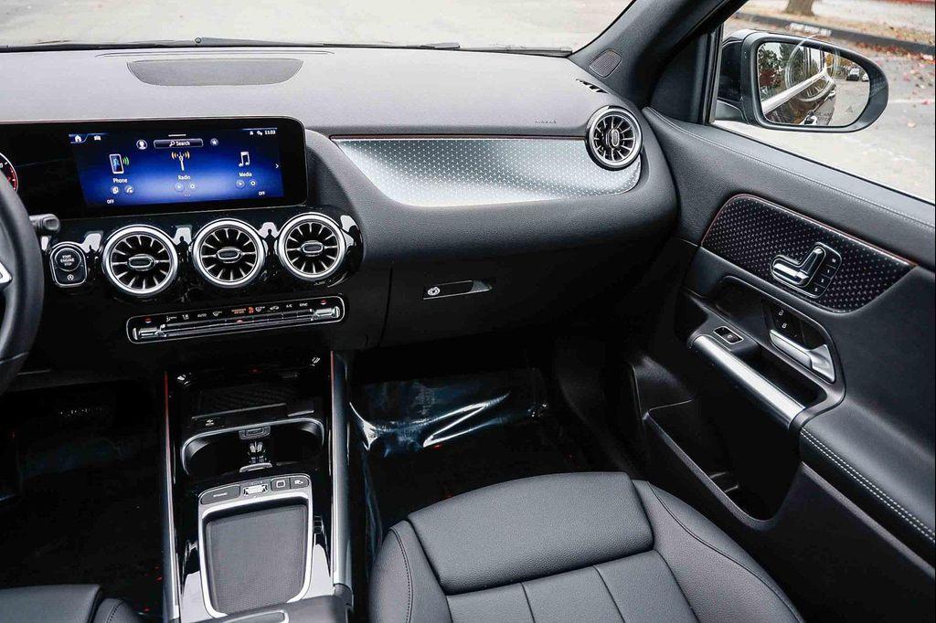 used 2026 Mercedes-Benz GLA 250 car, priced at $39,995