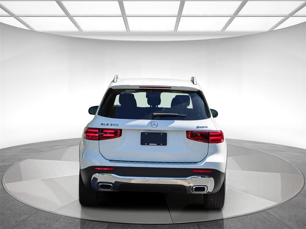 new 2025 Mercedes-Benz GLB 250 car, priced at $46,550