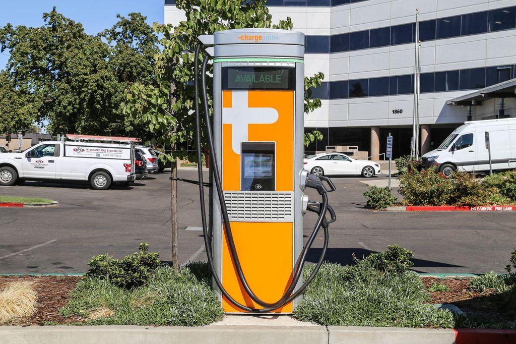 used 2017 Mercedes-Benz GLC 300 car, priced at $22,995