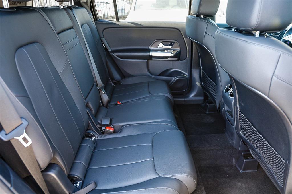 new 2025 Mercedes-Benz GLB 250 car, priced at $47,305