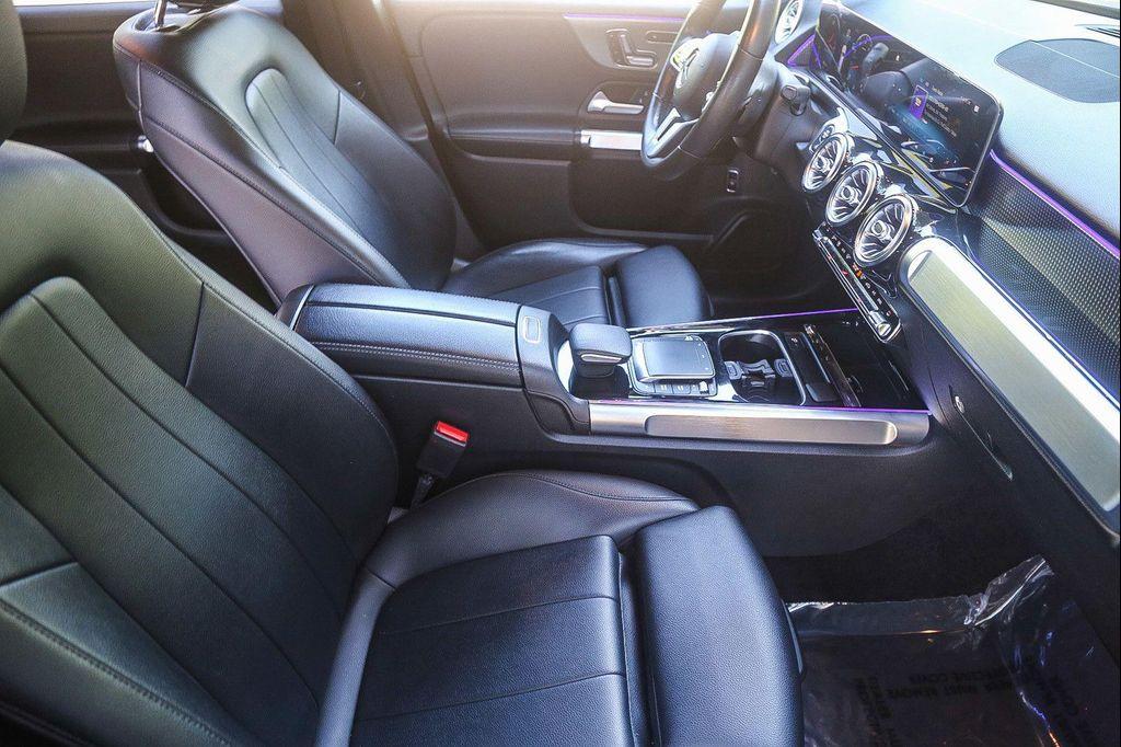 used 2021 Mercedes-Benz GLB 250 car, priced at $21,550