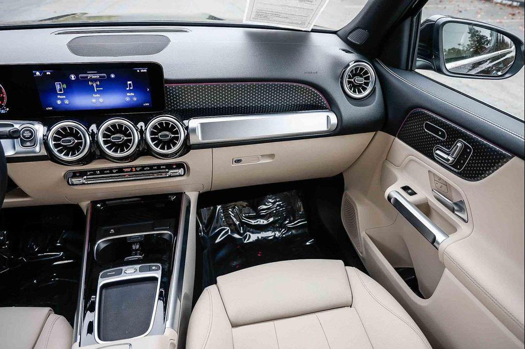 used 2025 Mercedes-Benz GLB 250 car, priced at $36,420