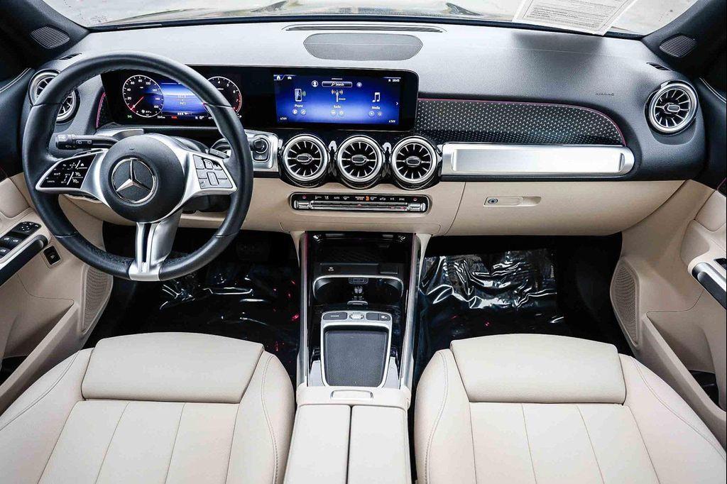 used 2025 Mercedes-Benz GLB 250 car, priced at $36,420