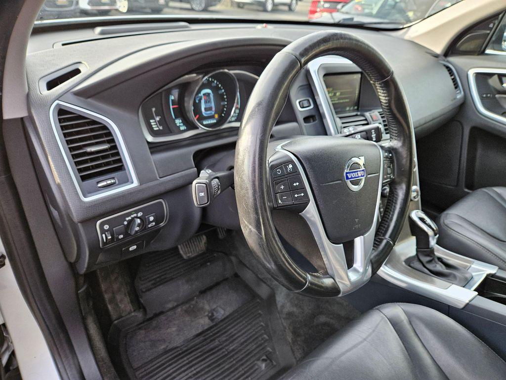 used 2015 Volvo XC60 car, priced at $10,495