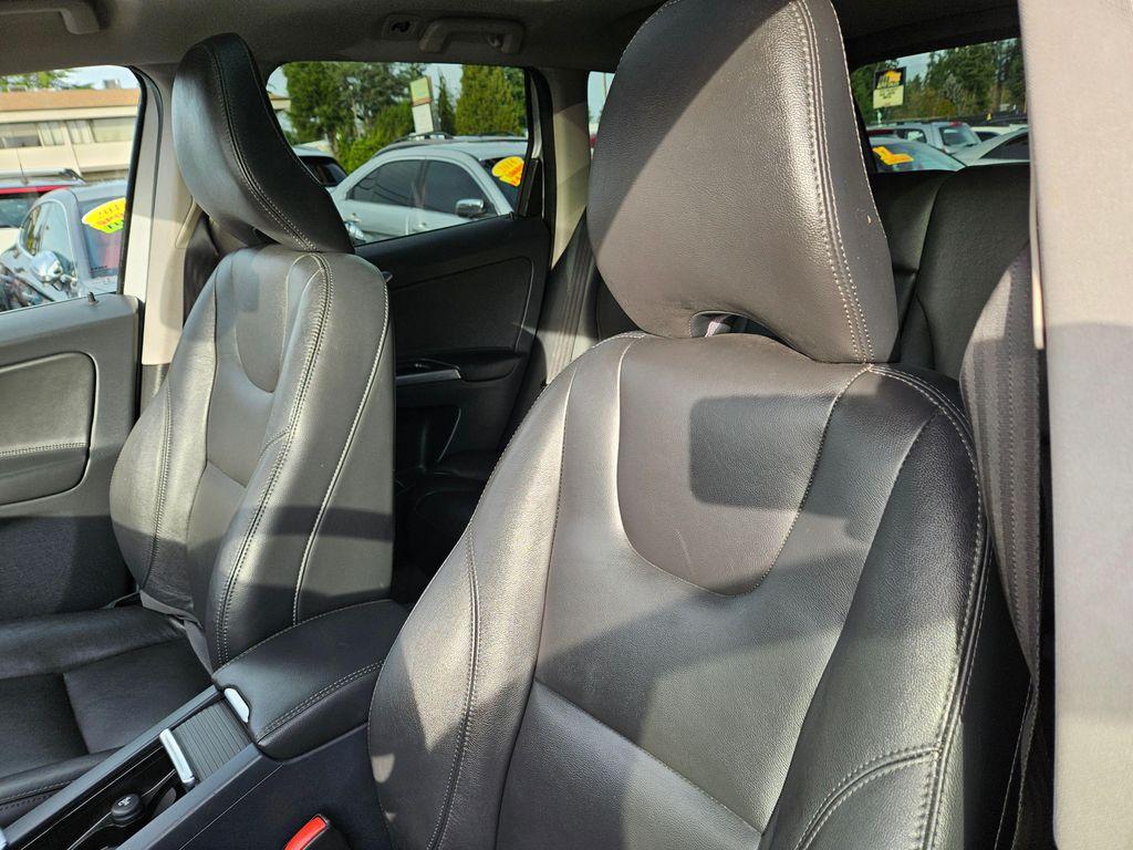 used 2015 Volvo XC60 car, priced at $10,495