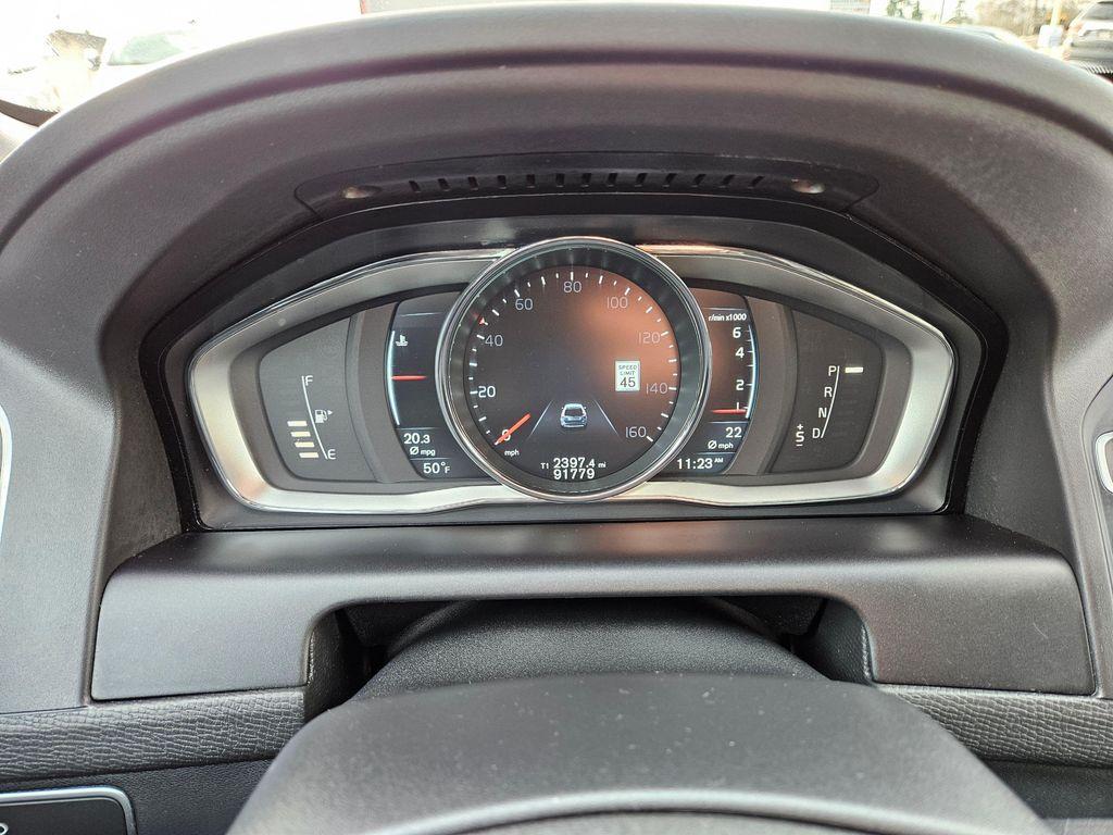 used 2015 Volvo XC60 car, priced at $10,495
