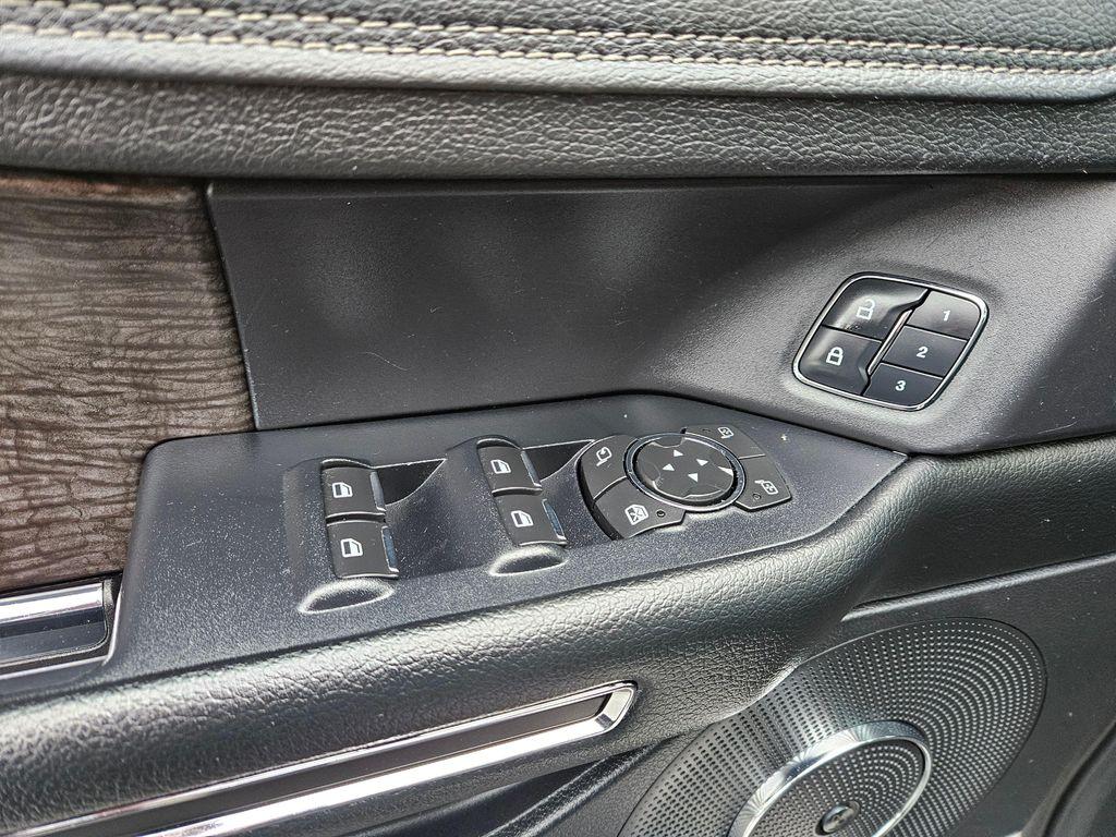 used 2018 Ford Expedition car, priced at $20,495