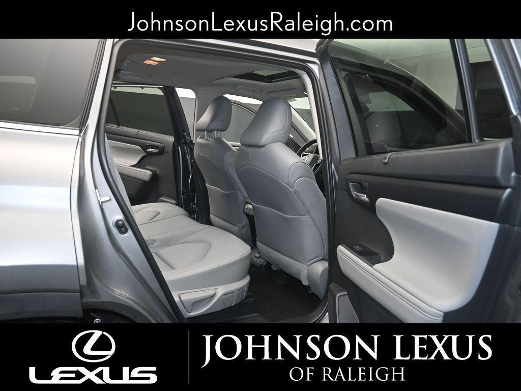 used 2026 Toyota Highlander car, priced at $47,980
