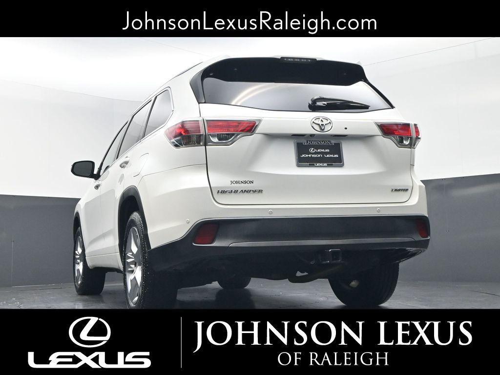 used 2016 Toyota Highlander car, priced at $19,980
