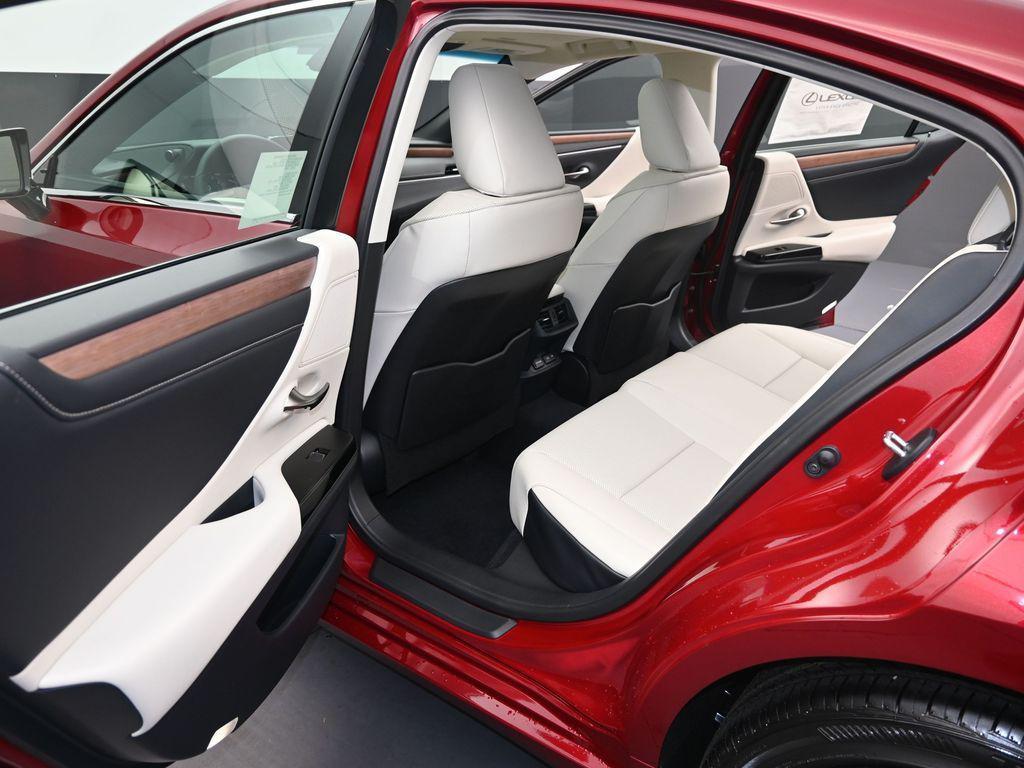 new 2025 Lexus ES 350 car, priced at $47,964