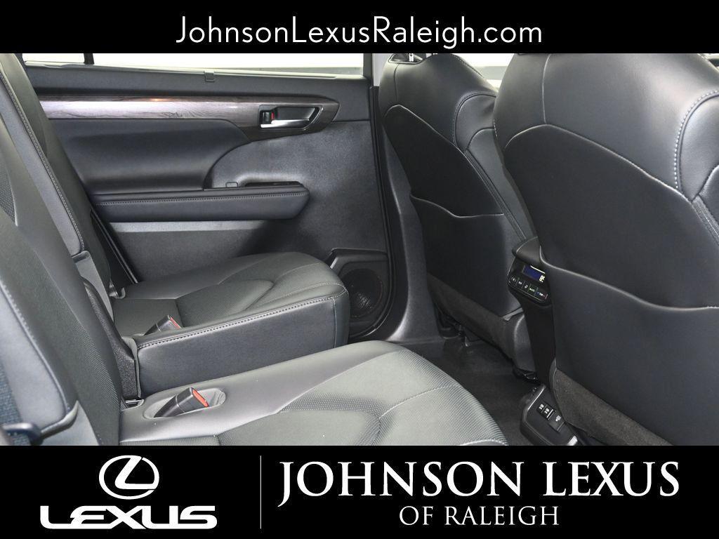 used 2020 Toyota Highlander car, priced at $33,980