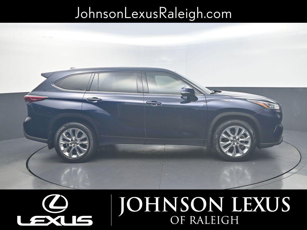 used 2020 Toyota Highlander car, priced at $33,980