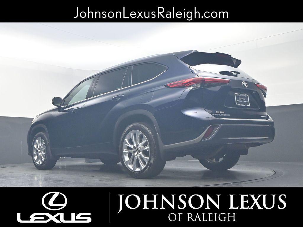 used 2020 Toyota Highlander car, priced at $33,980