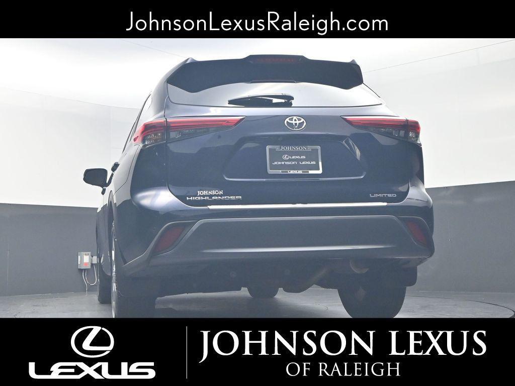 used 2020 Toyota Highlander car, priced at $33,980