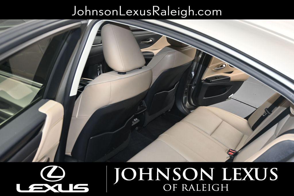 used 2021 Lexus ES 300h car, priced at $30,867