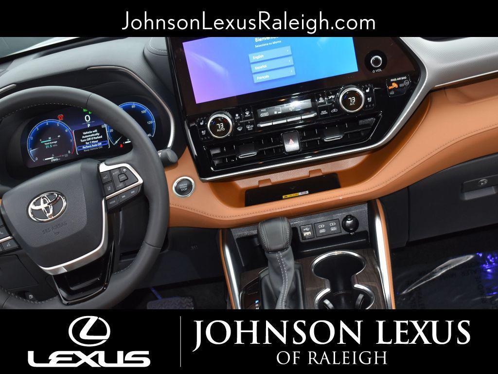 used 2024 Toyota Highlander car, priced at $43,980